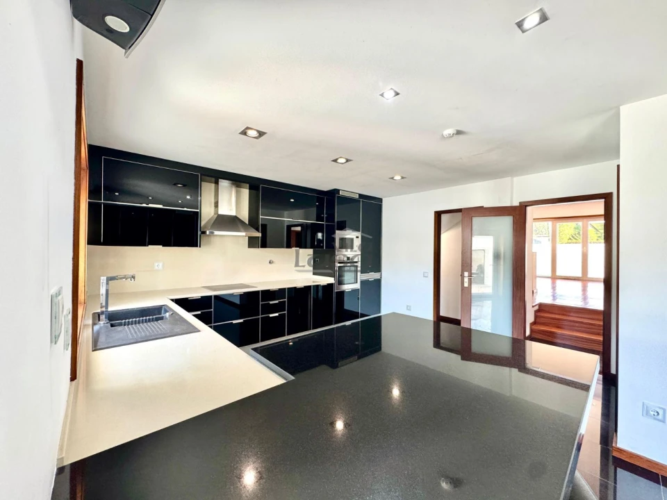 Moradia T4 para Venda em Perafita, Lavra e Santa Cruz do Bispo Foto 7