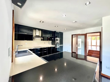 Moradia T4 para Venda em Perafita, Lavra e Santa Cruz do Bispo