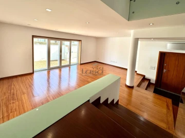 Moradia T4 para Venda em Perafita, Lavra e Santa Cruz do Bispo