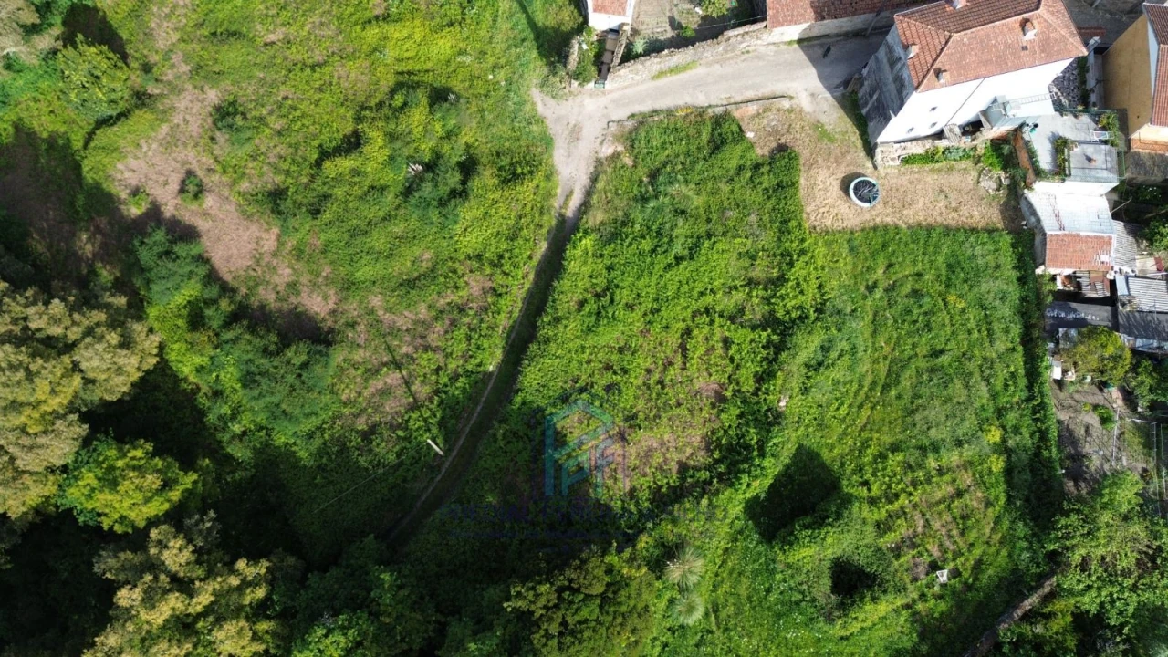 Terreno para Venda em Fânzeres e São Pedro da Cova Foto 8