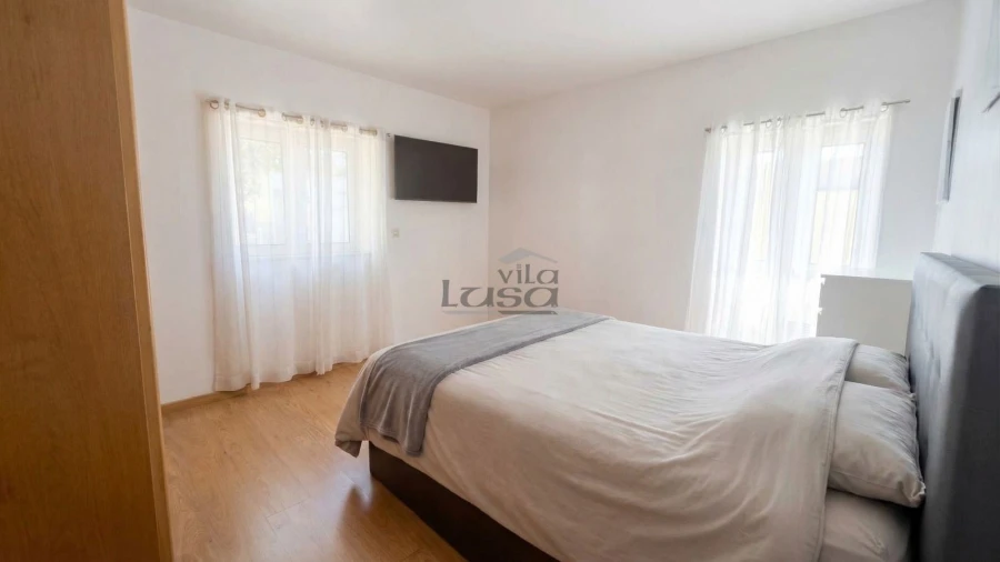 Moradia T3 para Venda em Paramos Foto 11