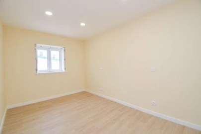 Moradia T3 para Venda em Santa Maria e São Miguel, São Martinho, São Pedro Penaferrim