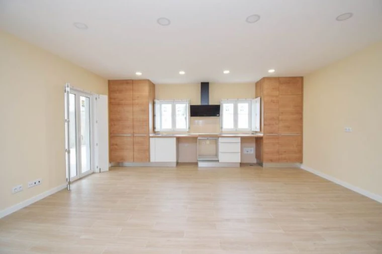 Moradia T3 para Venda em Santa Maria e São Miguel, São Martinho, São Pedro Penaferrim Foto 4