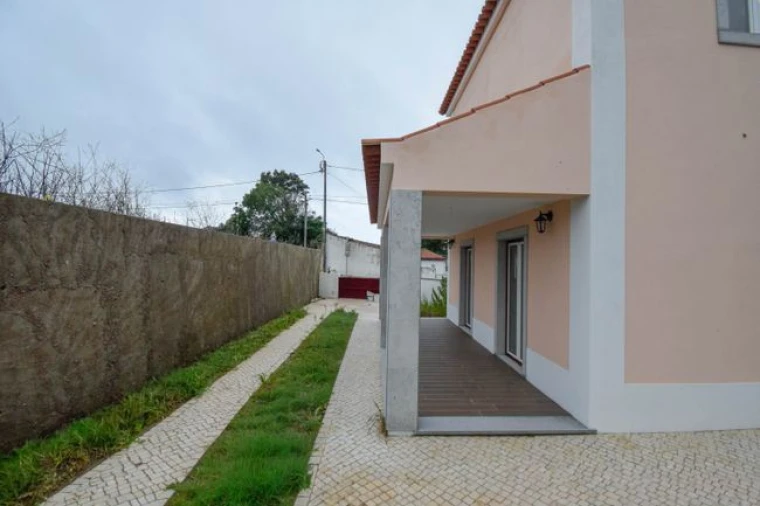 Moradia T3 para Venda em Santa Maria e São Miguel, São Martinho, São Pedro Penaferrim Foto 22