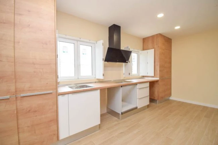 Moradia T3 para Venda em Santa Maria e São Miguel, São Martinho, São Pedro Penaferrim Foto 28