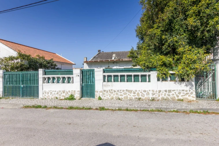 Moradia T2 para Venda em Charneca de Caparica e Sobreda Foto 3