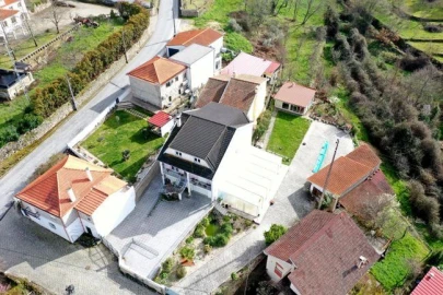 Moradia T5 para Venda em Arcozelos