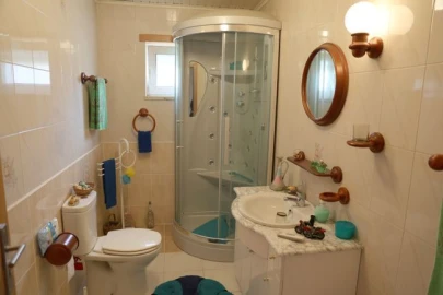 Moradia T5 para Venda em Arcozelos