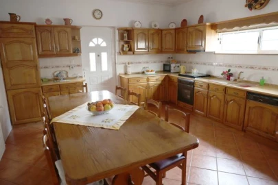 Moradia T5 para Venda em Arcozelos