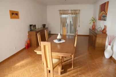 Moradia T5 para Venda em Arcozelos