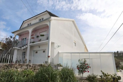 Moradia T5 para Venda em Arcozelos