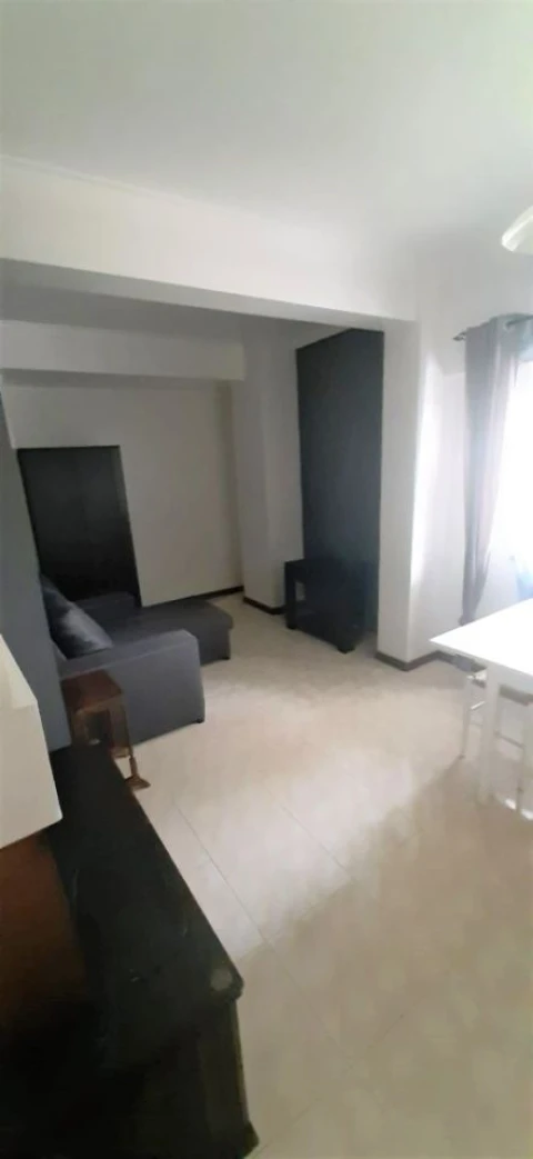 Apartamento T1 para Arrendamento em Cacém e São Marcos
