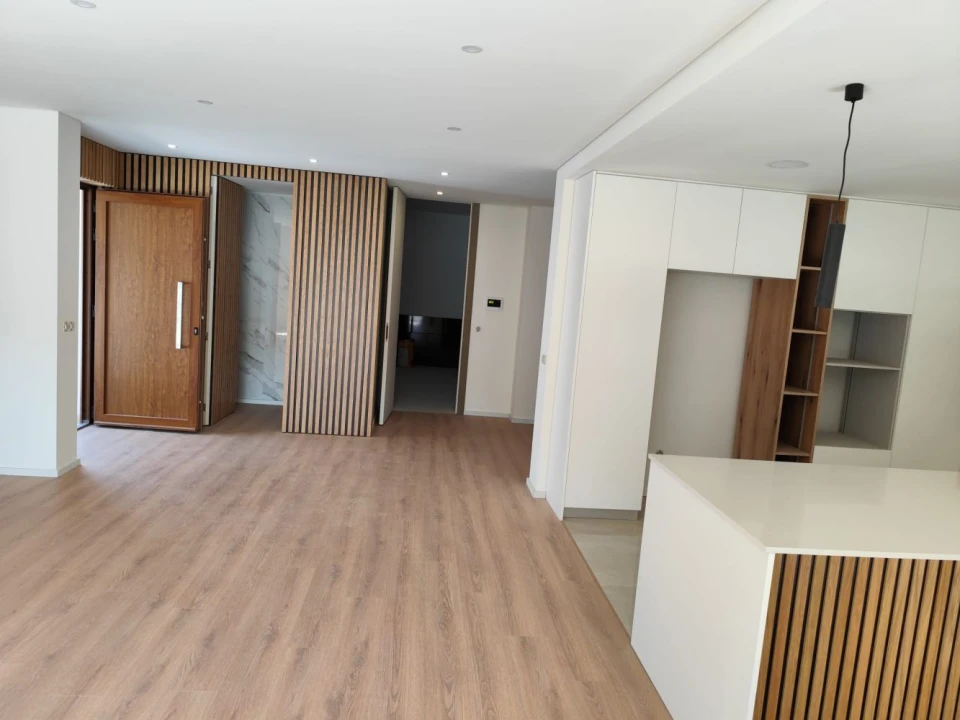 Moradia T4 para Venda em Palmeira Foto 4