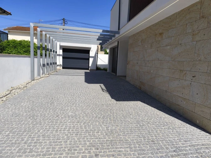 Moradia T4 para Venda em Palmeira Foto 37