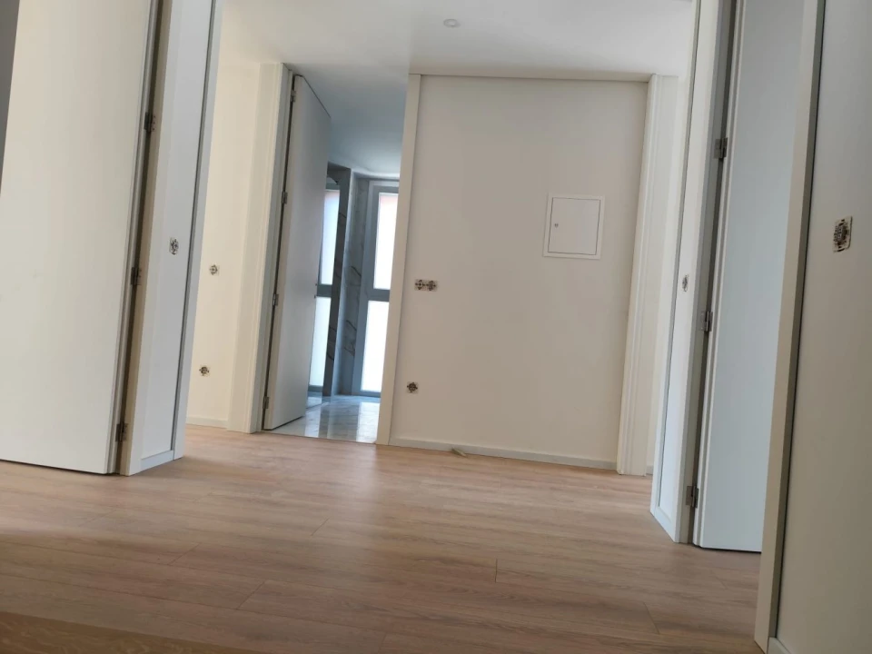 Moradia T4 para Venda em Palmeira Foto 14