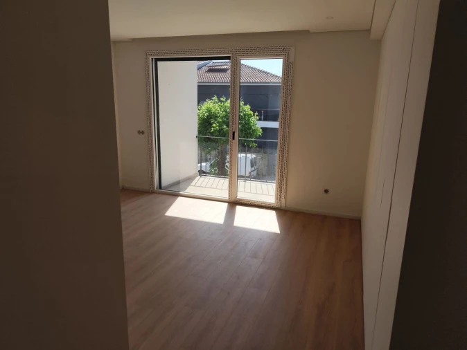 Moradia T4 para Venda em Palmeira Foto 16