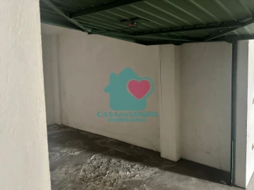 Garagem para Venda em Gois