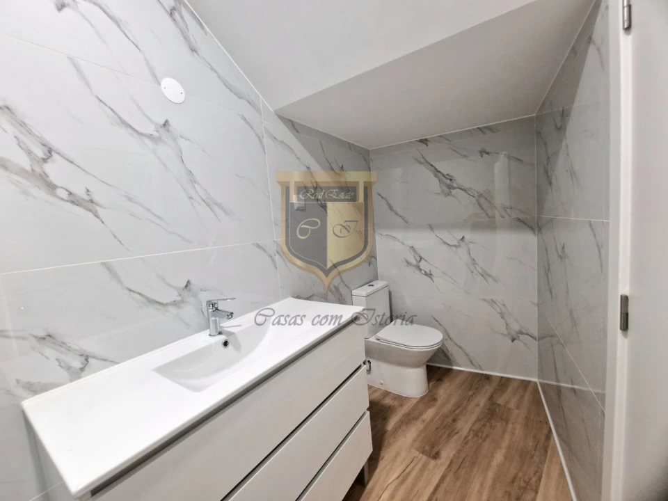 Apartamento T0 para Venda em Vilar Foto 9