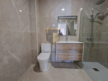 Apartamento T2 para Venda em Santa Maria, São Pedro e Matacães