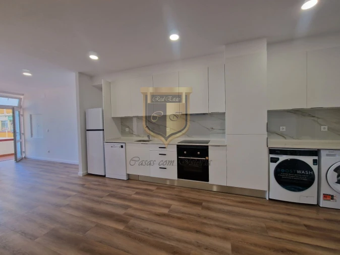 Apartamento T2 para Venda em Santa Maria, São Pedro e Matacães Foto 3