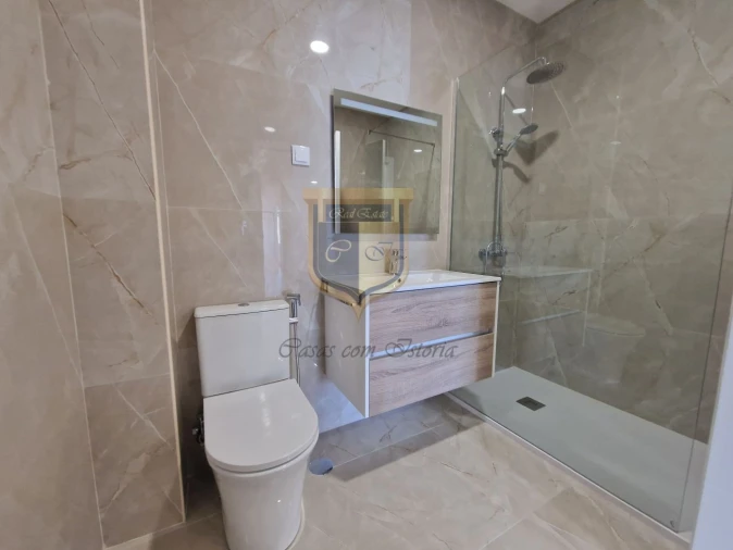 Apartamento T2 para Venda em Santa Maria, São Pedro e Matacães Foto 9