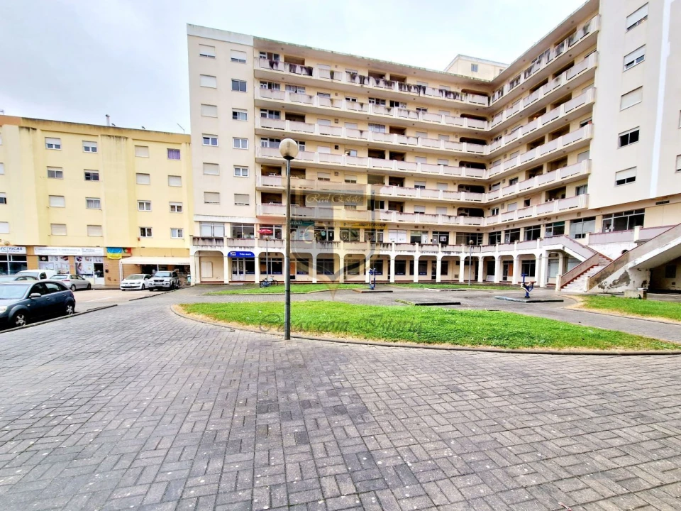 Apartamento T2 para Venda em Santa Maria, São Pedro e Matacães Foto 14