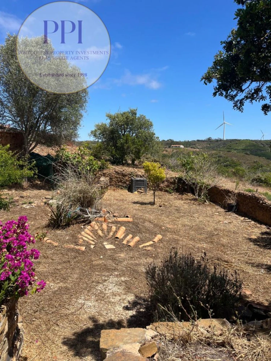 Moradia T3 para Venda em Bordeira Foto 6