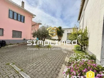 Moradia T3 para Venda em Nossa Senhora do Pópulo, Coto e São Gregório