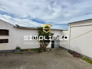 Moradia T3 para Venda em Nossa Senhora do Pópulo, Coto e São Gregório