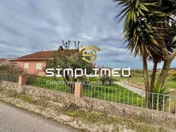 Moradia T3 para Venda em Nossa Senhora do Pópulo, Coto e São Gregório