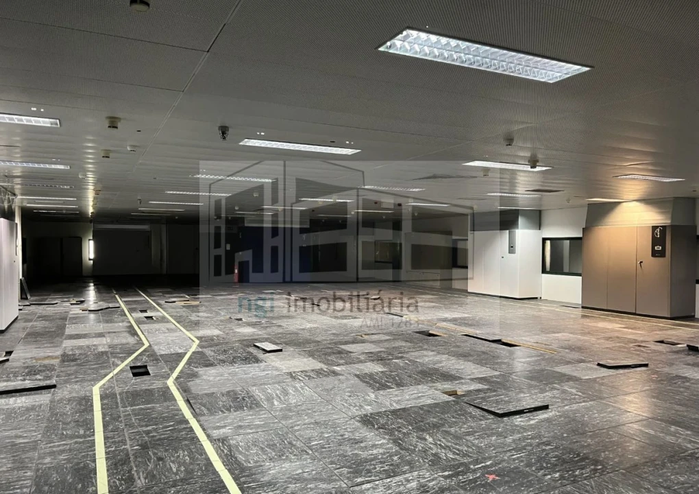 Loja para Venda em Carnaxide e Queijas Foto 2