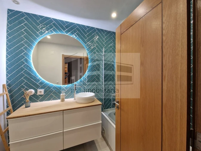 Apartamento T2 para Arrendamento em Santo António dos Cavaleiros e Frielas Foto 9