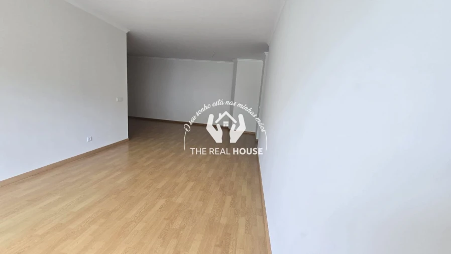 Apartamento T2 para Venda em Caniço Foto 6