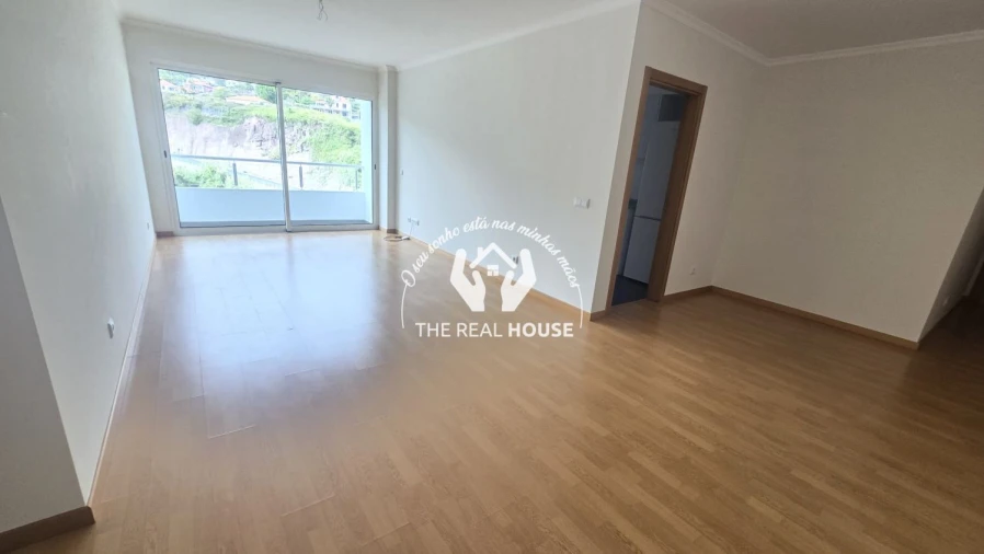 Apartamento T2 para Venda em Caniço Foto 4