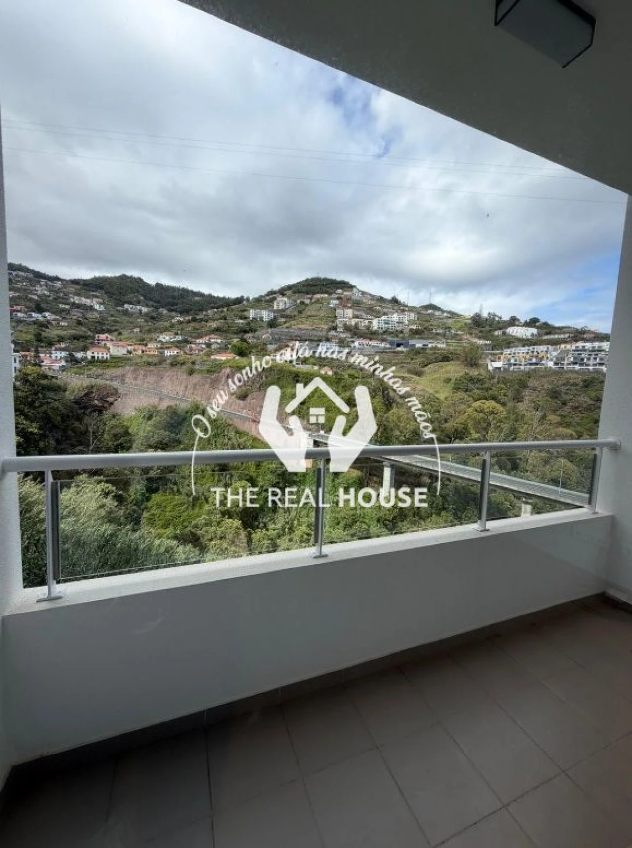 Apartamento T2 para Venda em Caniço Foto 2