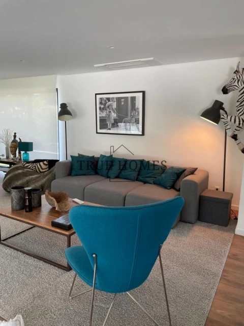 Moradia T4 para Venda em Charneca de Caparica e Sobreda