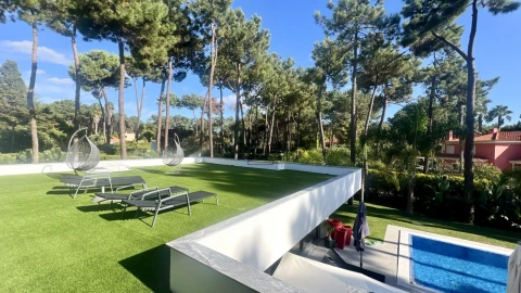 Moradia T4 para Venda em Charneca de Caparica e Sobreda