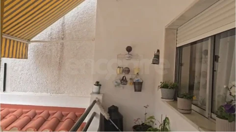 Moradia T4 para Arrendamento em Assunção, Ajuda, Salvador e Santo Ildefonso