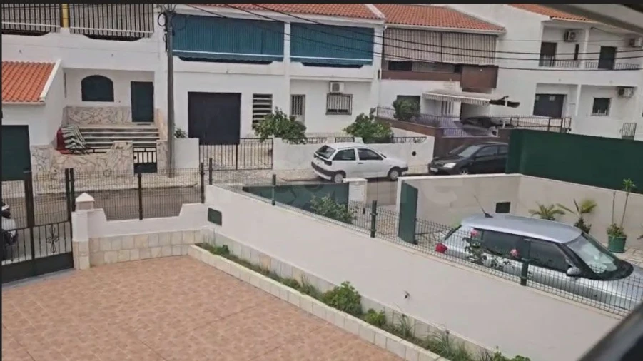 Moradia T4 para Arrendamento em Assunção, Ajuda, Salvador e Santo Ildefonso Foto 7