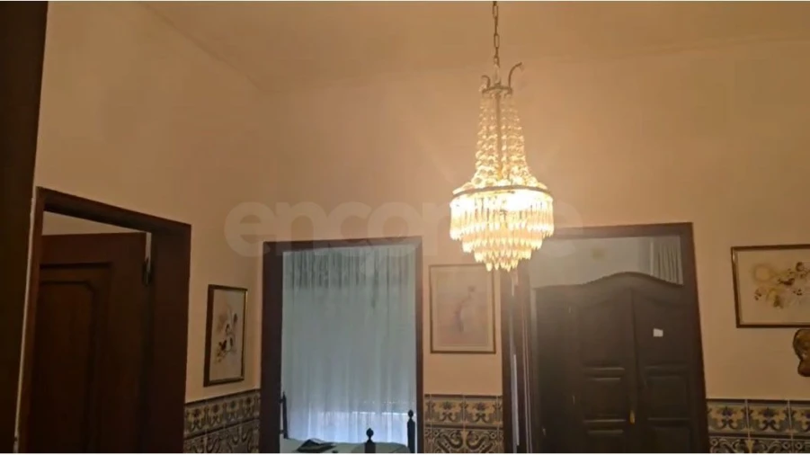 Moradia T4 para Arrendamento em Assunção, Ajuda, Salvador e Santo Ildefonso Foto 3