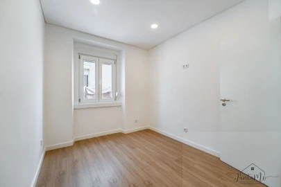 Apartamento T4 para Venda em Águas Livres