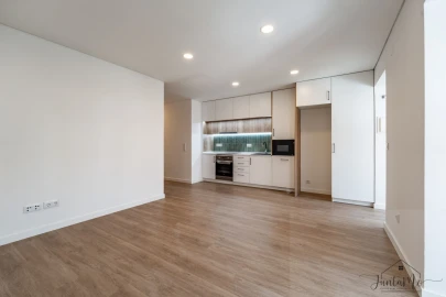 Apartamento T4 para Venda em Águas Livres