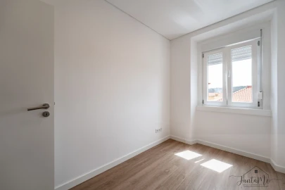 Apartamento T4 para Venda em Águas Livres