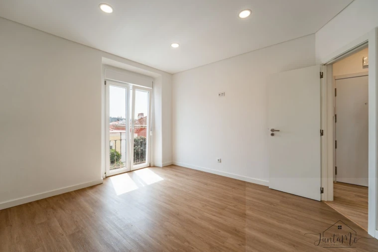 Apartamento T4 para Venda em Águas Livres Foto 27