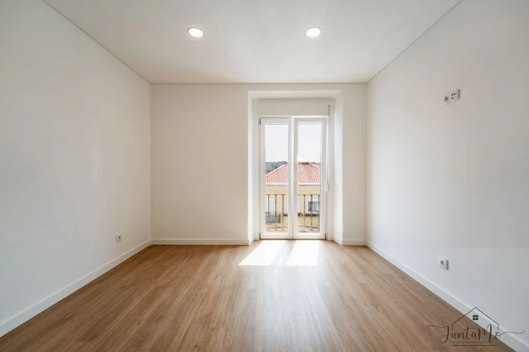 Apartamento T4 para Venda em Águas Livres Foto 26