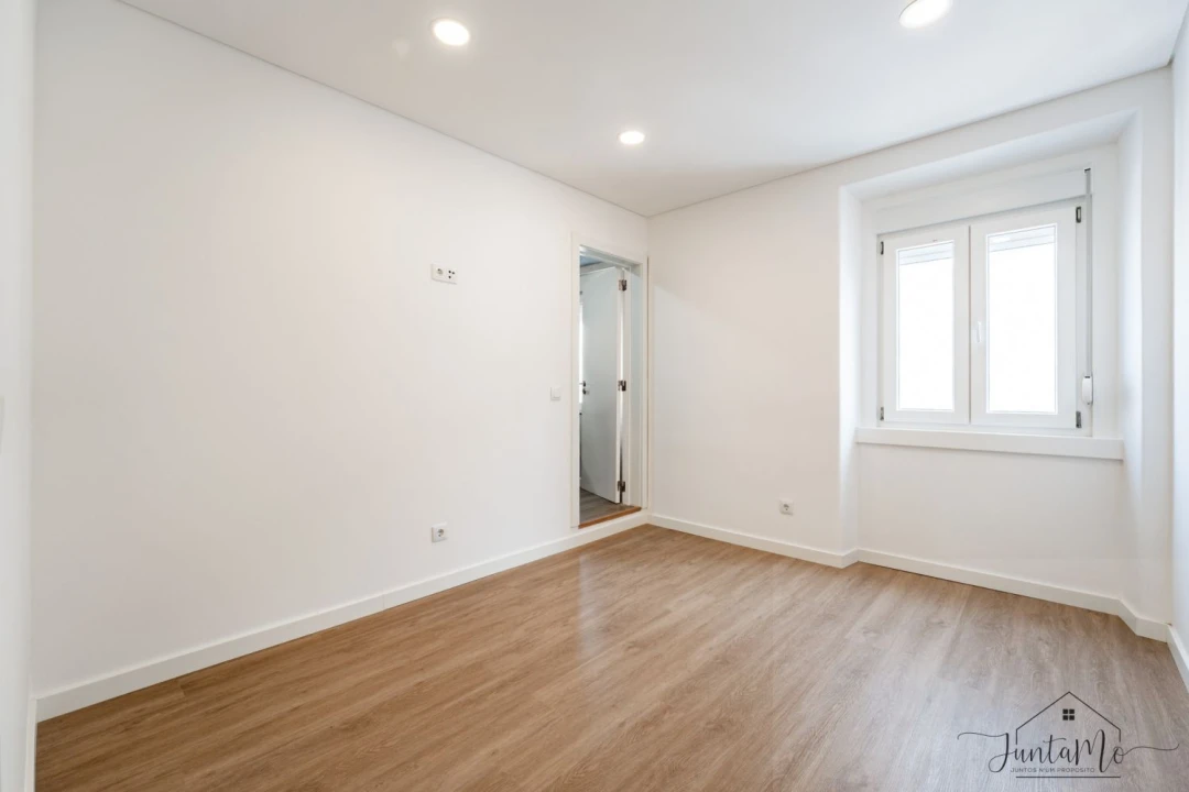 Apartamento T4 para Venda em Águas Livres Foto 14