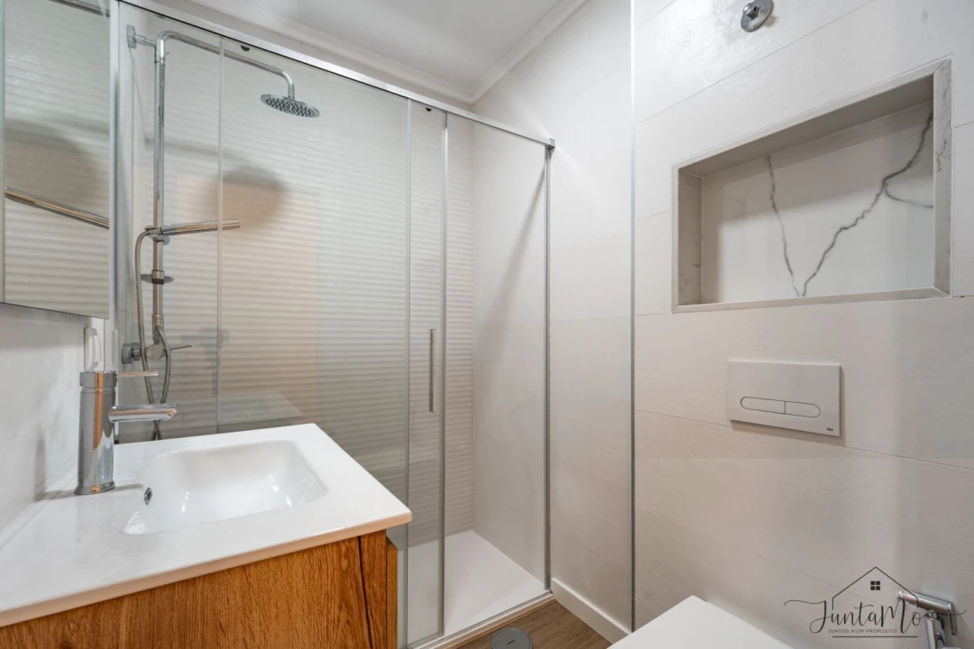 Apartamento T4 para Venda em Águas Livres Foto 10