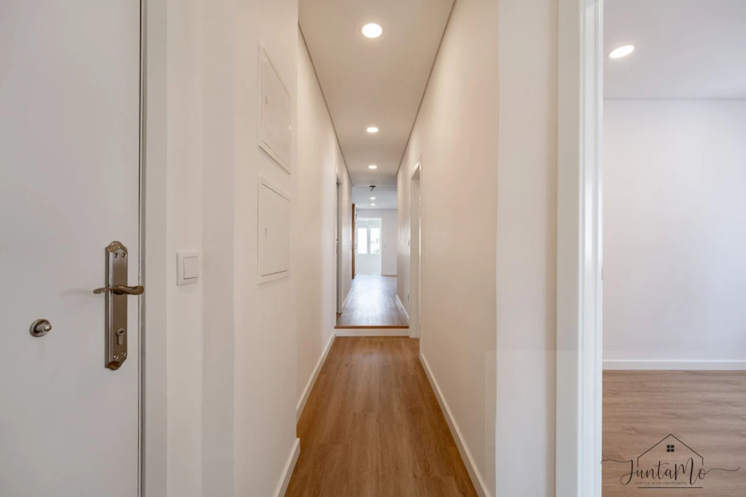 Apartamento T4 para Venda em Águas Livres Foto 12