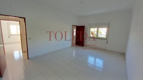 Moradia T6 para Venda em Vialonga