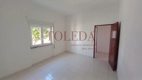 Moradia T6 para Venda em Vialonga